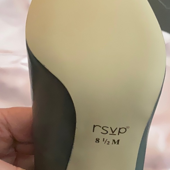 RSVP  pointed row gray leather stiletto pumps - Picture 4 of 5